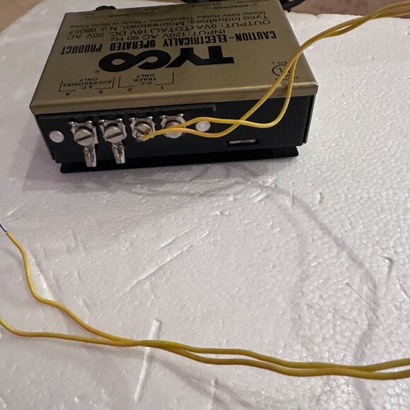 Tyco 899V Hobby Transformer 120V AC 60Hz Input 18V DC 20V AC Output - Picture 11 of 13